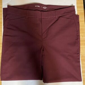 Old Navy Women's Burgundy Pixie Skinny Pants